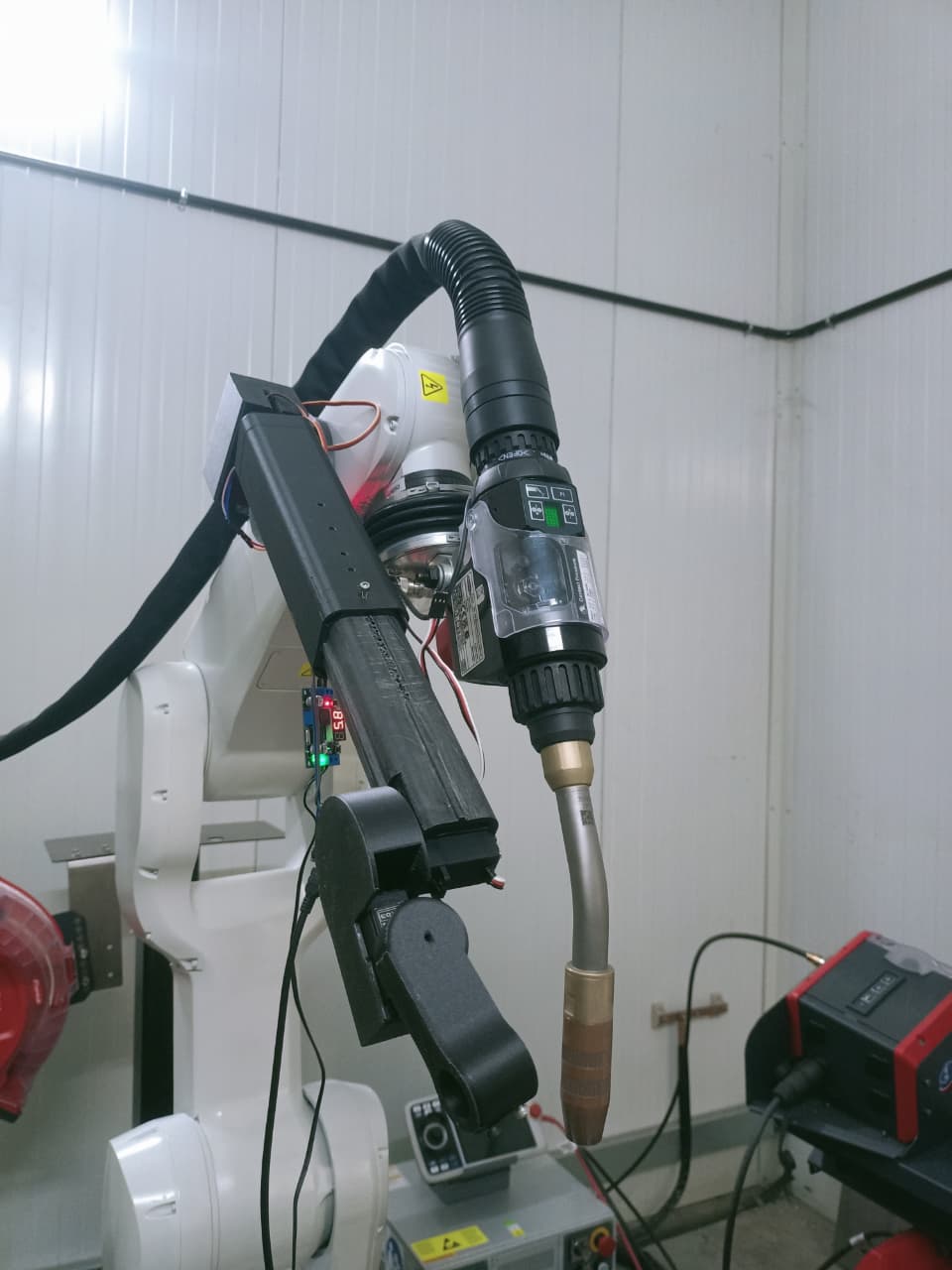 WAAM robotic manufacturing cell